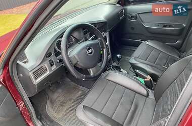 Седан Daewoo Nexia 2011 в 
