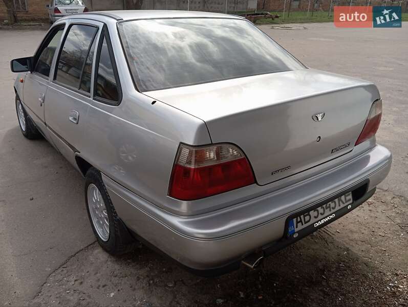 Седан Daewoo Nexia 1995 в Калинівці