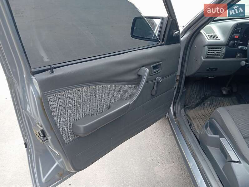 Седан Daewoo Nexia 1995 в Калинівці