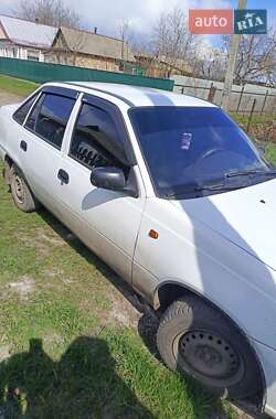 Седан Daewoo Nexia 2011 в 