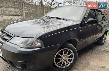 Седан Daewoo Nexia 2011 в 