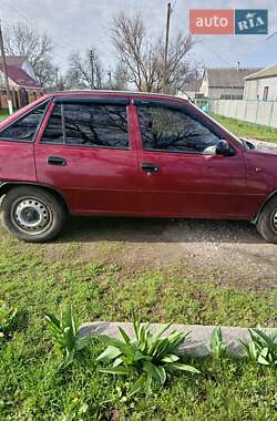 Седан Daewoo Nexia 2011 в 