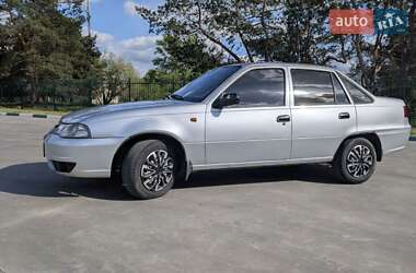 Седан Daewoo Nexia 2010 в 