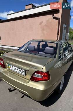 Седан Daewoo Nexia 2011 в Киеве
