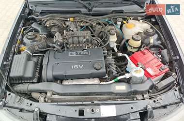 Седан Daewoo Nexia 2012 в 