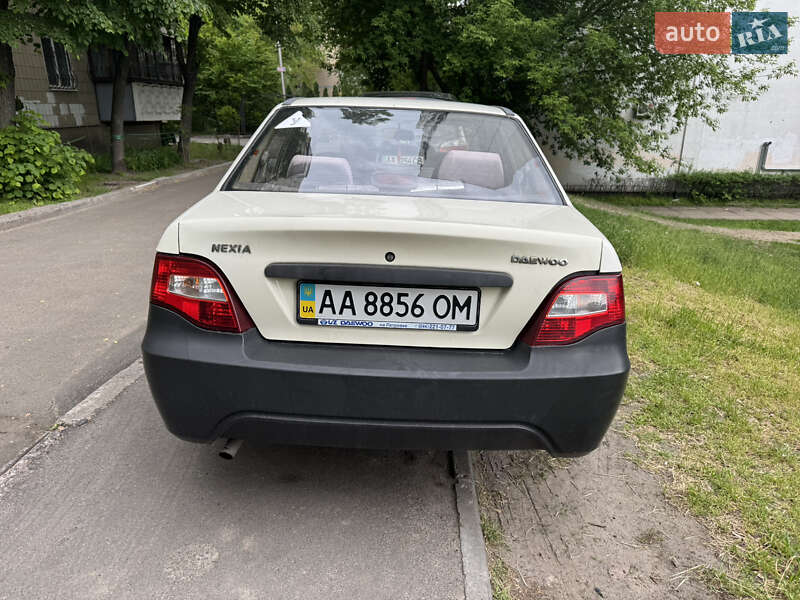 Седан Daewoo Nexia 2011 в Києві