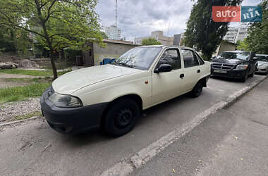 Седан Daewoo Nexia 2011 в 