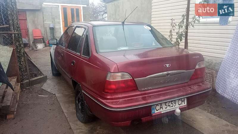 Седан Daewoo Nexia 2008 в Смеле