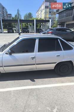 Седан Daewoo Nexia 2006 в 