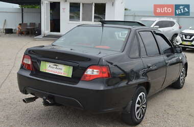 Седан Daewoo Nexia 2008 в 