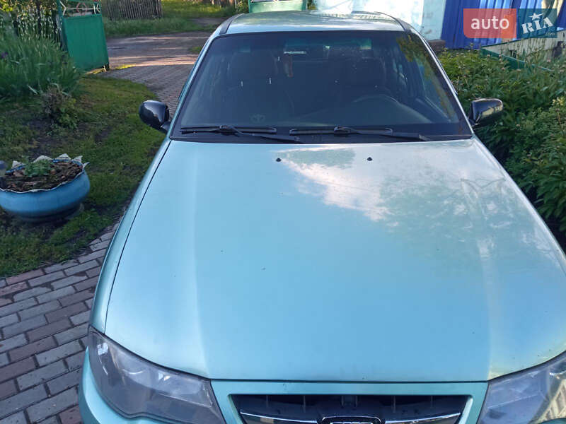 Седан Daewoo Nexia 2009 в 