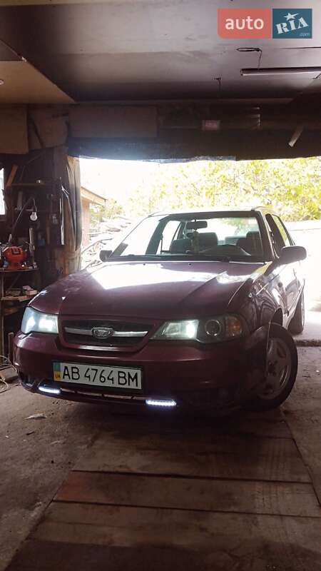 Седан Daewoo Nexia 2011 в 