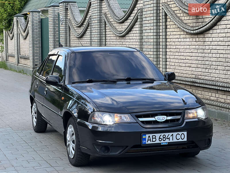 Седан Daewoo Nexia 2012 в 