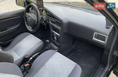 Седан Daewoo Nexia 2012 в 