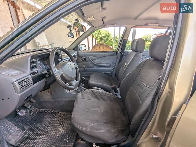 Седан Daewoo Nexia 2008 в Дніпрі