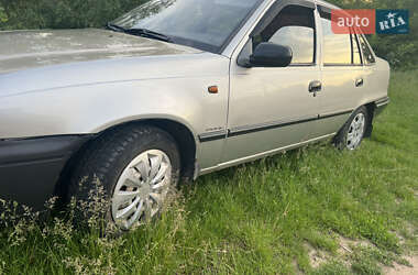 Седан Daewoo Nexia 2007 в 