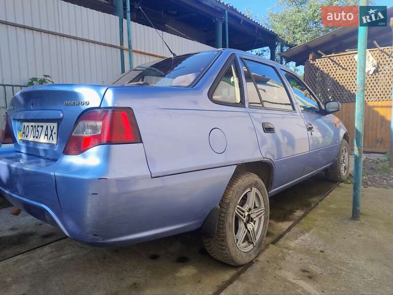 Седан Daewoo Nexia 2009 в Ужгороді