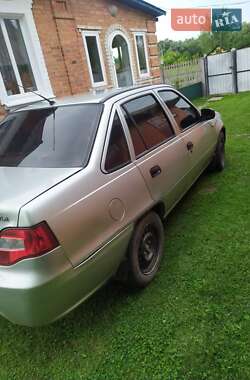 Седан Daewoo Nexia 2010 в 