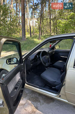 Седан Daewoo Nexia 2011 в 