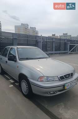 Седан Daewoo Nexia 2008 в Киеве