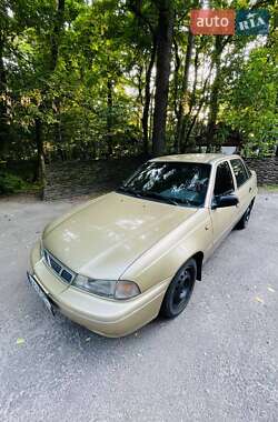 Седан Daewoo Nexia 2008 в 