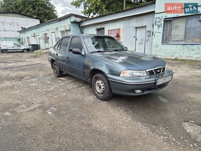 Седан Daewoo Nexia 2005 в Киеве