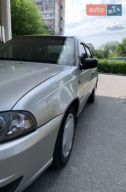 Седан Daewoo Nexia 2008 в 
