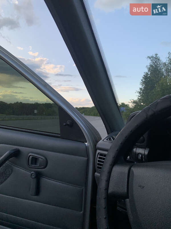 Седан Daewoo Nexia 2008 в Чернигове