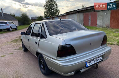 Седан Daewoo Nexia 2008 в 