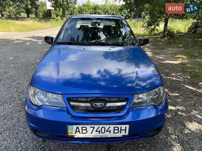 Седан Daewoo Nexia 2010 в 