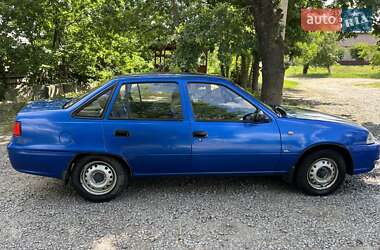 Седан Daewoo Nexia 2010 в 