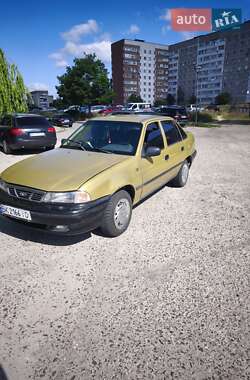 Седан Daewoo Nexia 2007 в Вараше