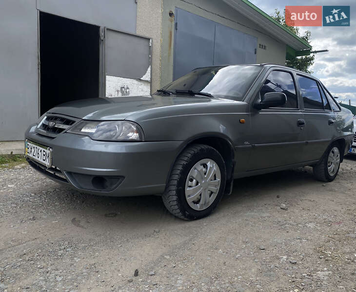 Седан Daewoo Nexia 2013 в Каменец-Подольском