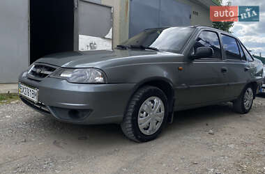 Седан Daewoo Nexia 2013 в 