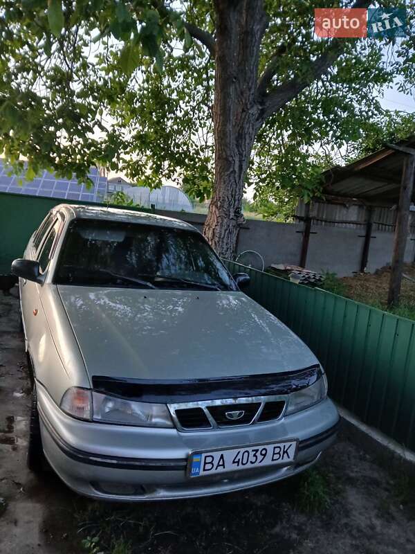 Седан Daewoo Nexia 2006 в Знаменке