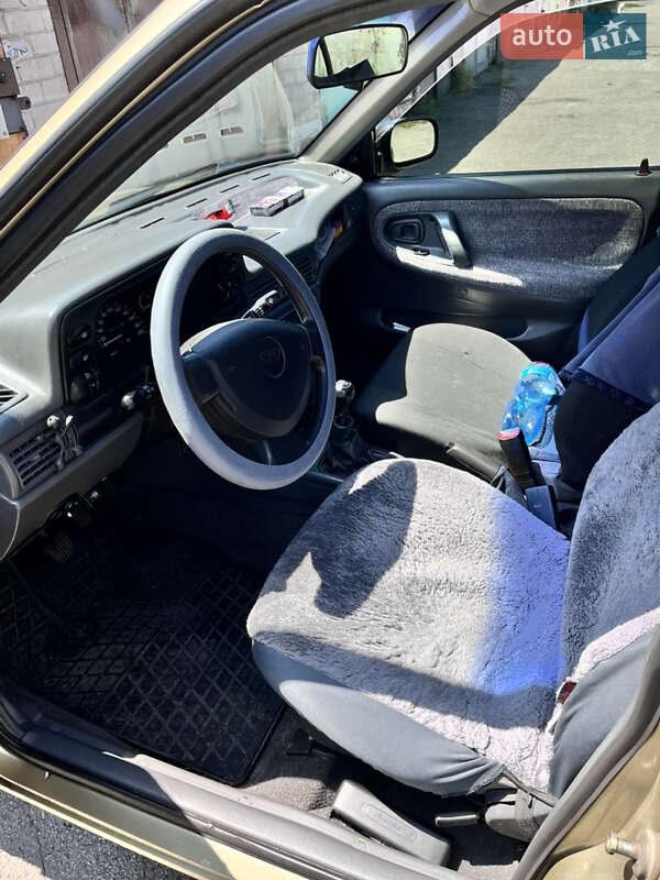 Седан Daewoo Nexia 2006 в Кам'янському