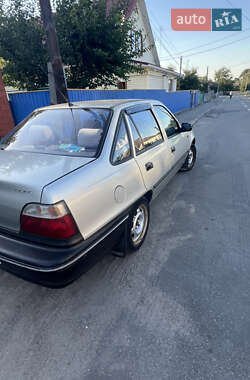 Седан Daewoo Nexia 2008 в 