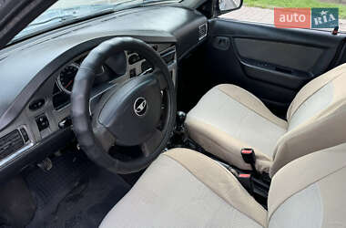 Седан Daewoo Nexia 2012 в 