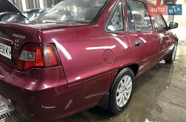 Седан Daewoo Nexia 2010 в 