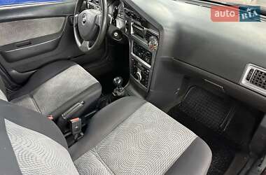 Седан Daewoo Nexia 2010 в 