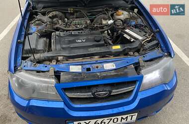 Седан Daewoo Nexia 2010 в 