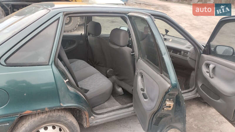 Седан Daewoo Nexia 1997 в Сокільниках