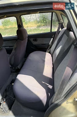 Седан Daewoo Nexia 2011 в 