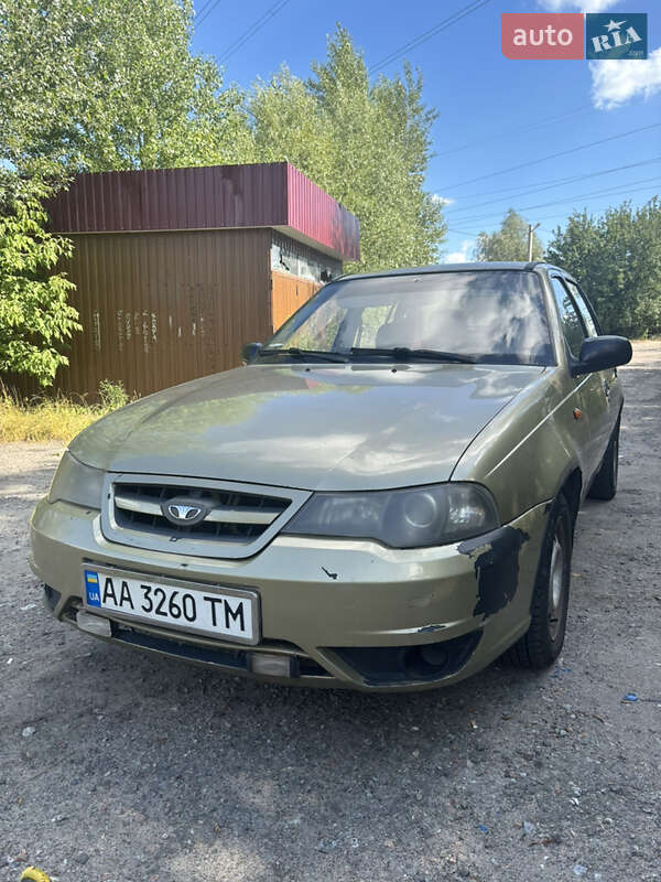 Седан Daewoo Nexia 2011 в Вишневом