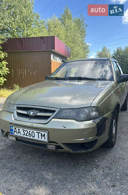 Седан Daewoo Nexia 2011 в 