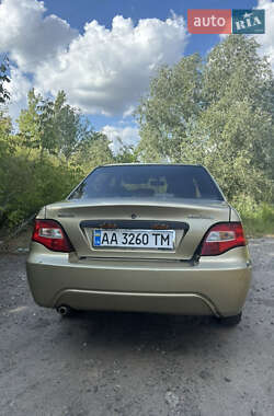 Седан Daewoo Nexia 2011 в 