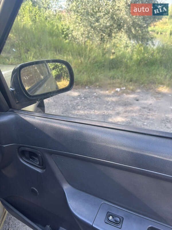 Седан Daewoo Nexia 2011 в Вишневом фото 14 Седан Daewoo Nexia 2011 в Вишневом