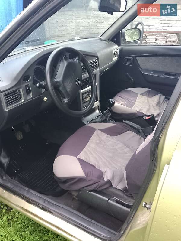 Седан Daewoo Nexia 2011 в Здолбунове