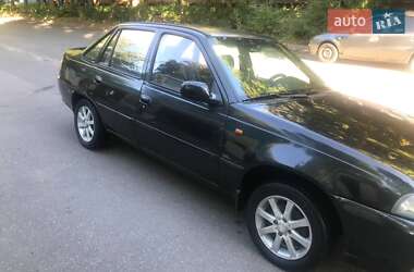 Седан Daewoo Nexia 2011 в 