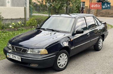 Седан Daewoo Nexia 2008 в Стрию